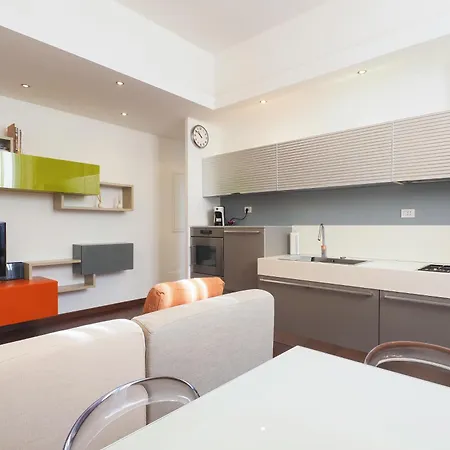 Bright Apartment In Porta Romana - Vannucci