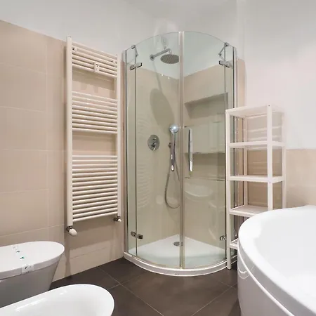 Bright Apartment In Porta Romana - Vannucci Milan