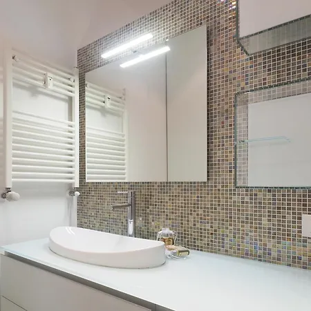 Apartment Bright Apartment In Porta Romana - Vannucci *