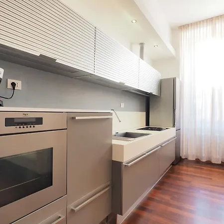 Bright Apartment In Porta Romana - Vannucci * Milan